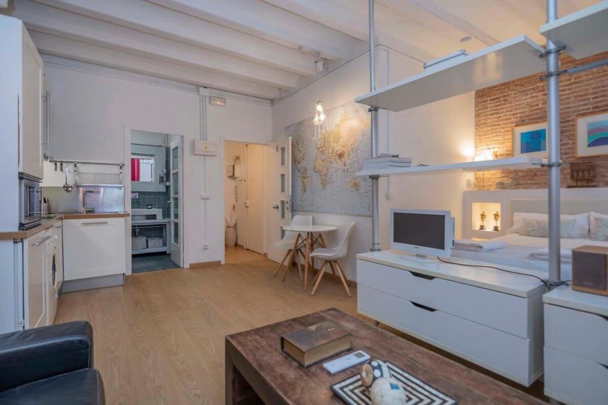 Exclusive 2 Bedroom Apartment In The City Center Barcelona Eksteriør billede