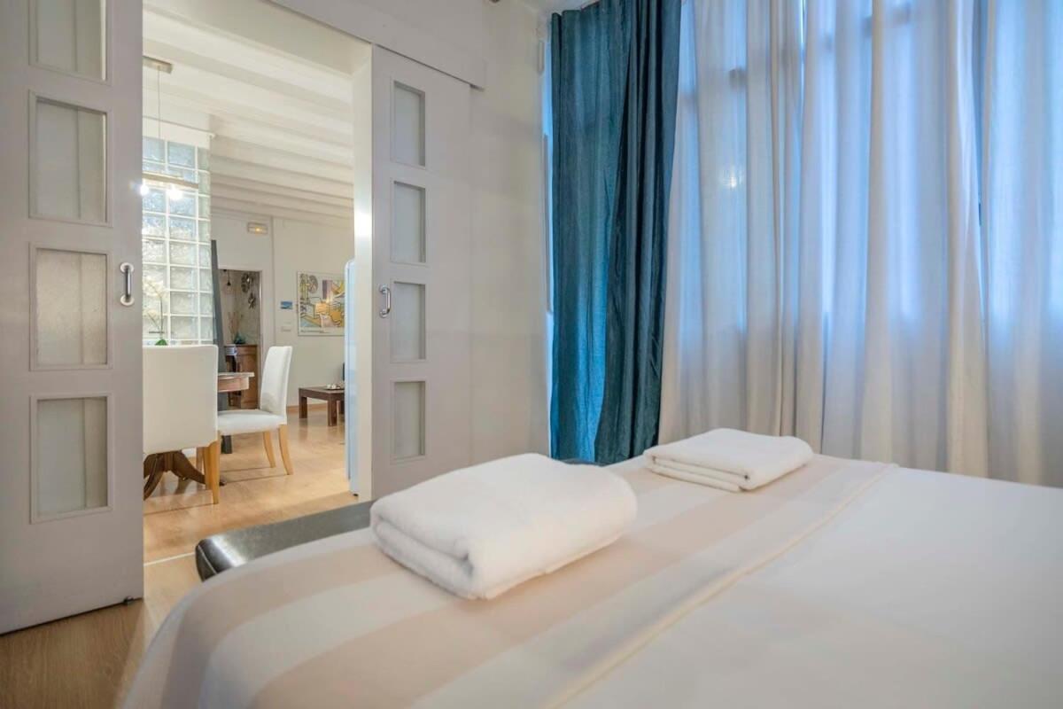 Exclusive 2 Bedroom Apartment In The City Center Barcelona Eksteriør billede
