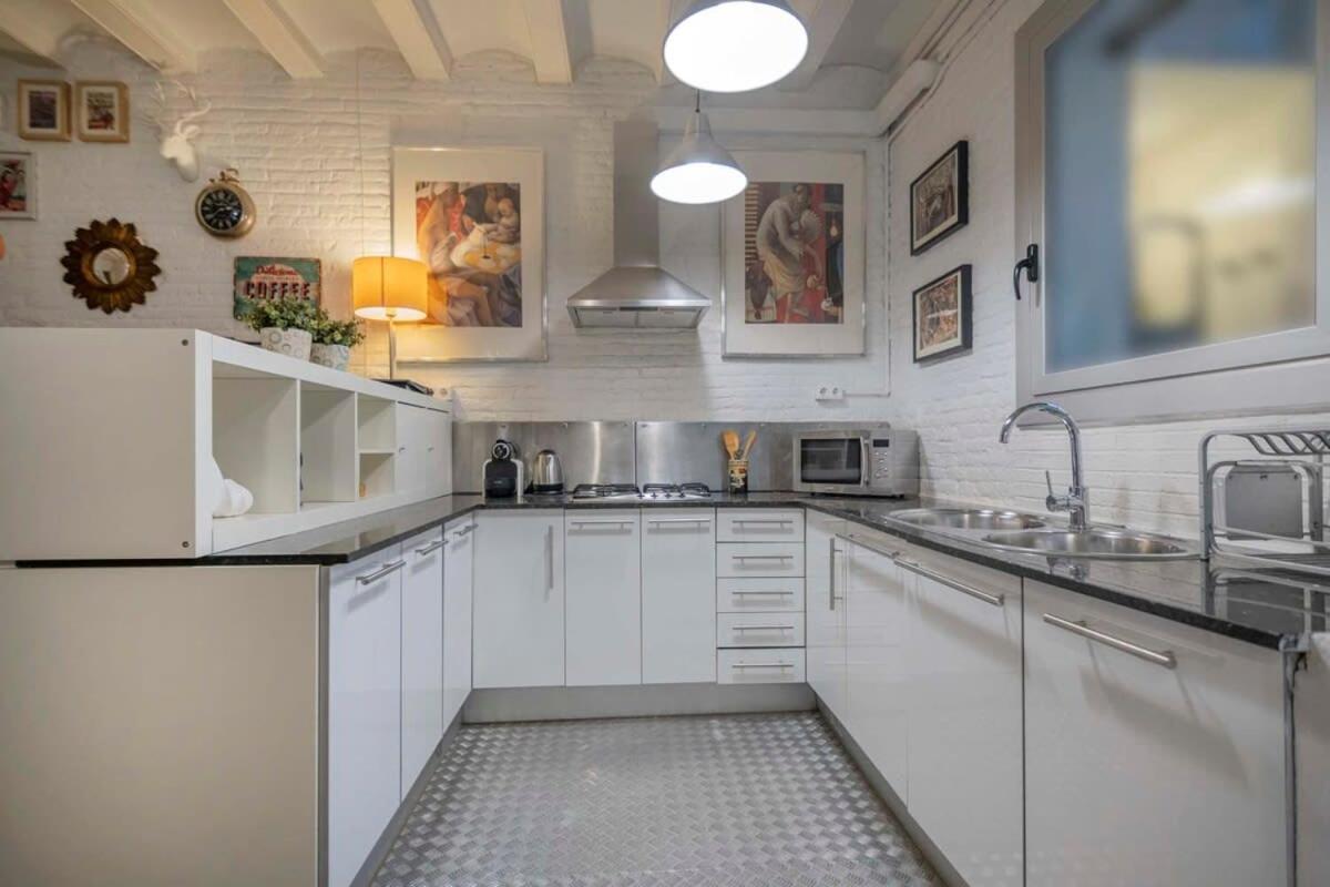 Exclusive 2 Bedroom Apartment In The City Center Barcelona Eksteriør billede