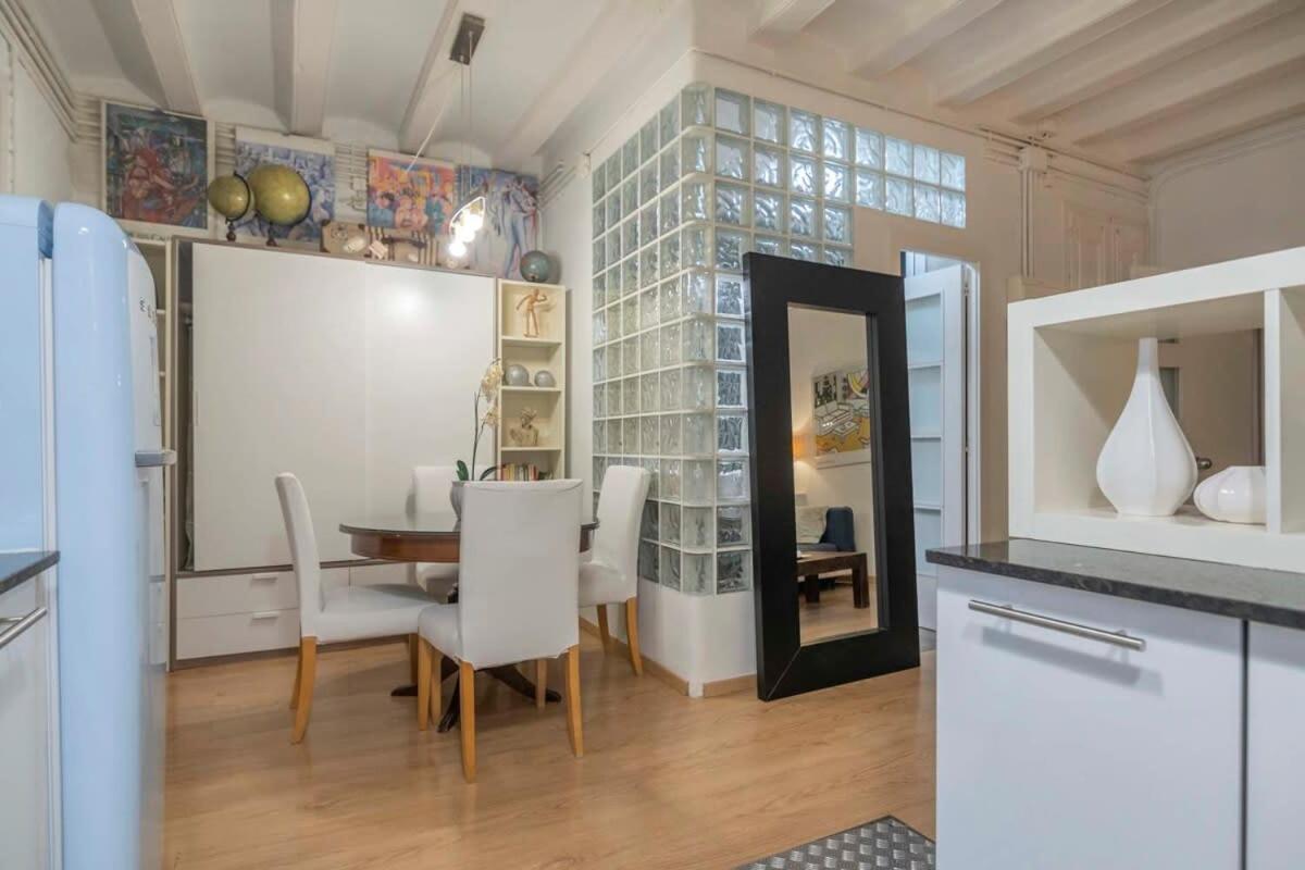 Exclusive 2 Bedroom Apartment In The City Center Barcelona Eksteriør billede